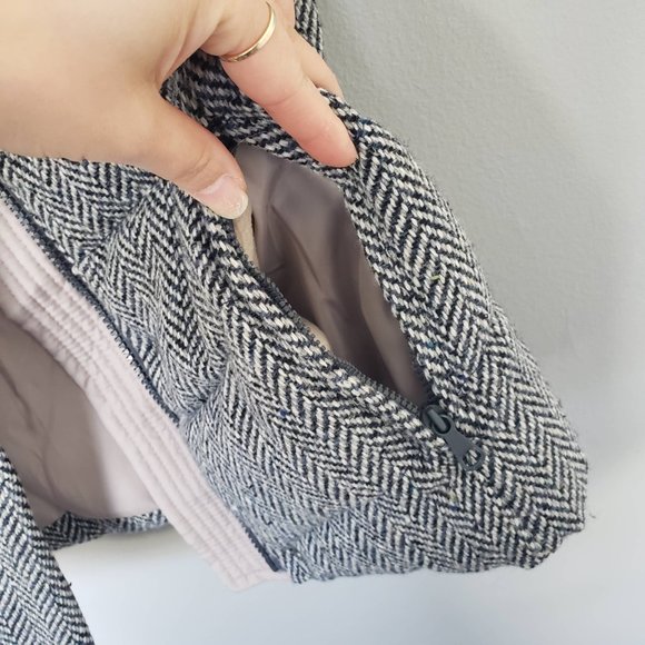 GAP | Gray Winter Warmth Tweed Herringbone Puffer Vest, Size Small - Picture 7 of 9